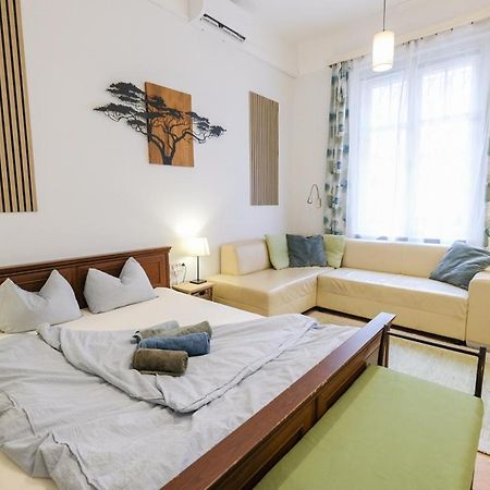 Acacia Hostel Budapest Exterior photo